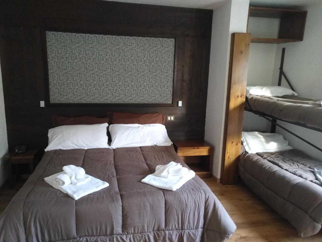 Hotel I Larici Bardonecchia Ngoại thất bức ảnh