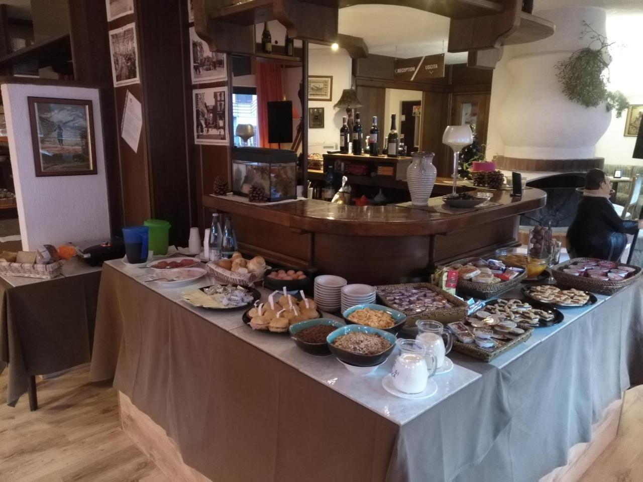 Hotel I Larici Bardonecchia Ngoại thất bức ảnh