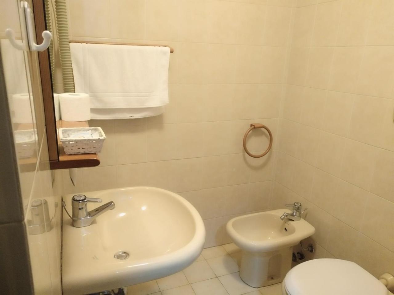 Hotel I Larici Bardonecchia Ngoại thất bức ảnh