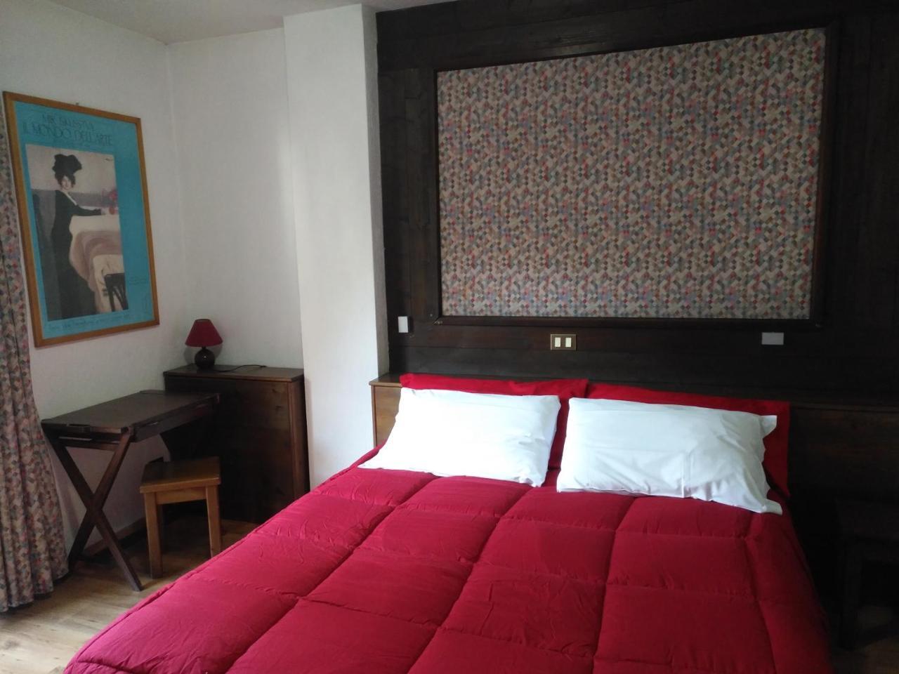 Hotel I Larici Bardonecchia Ngoại thất bức ảnh